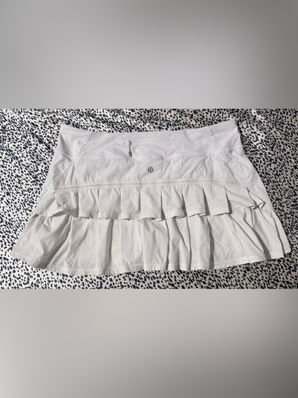 ✨Lululemon Size 10 Skorts✨ - Picture 2 of 6